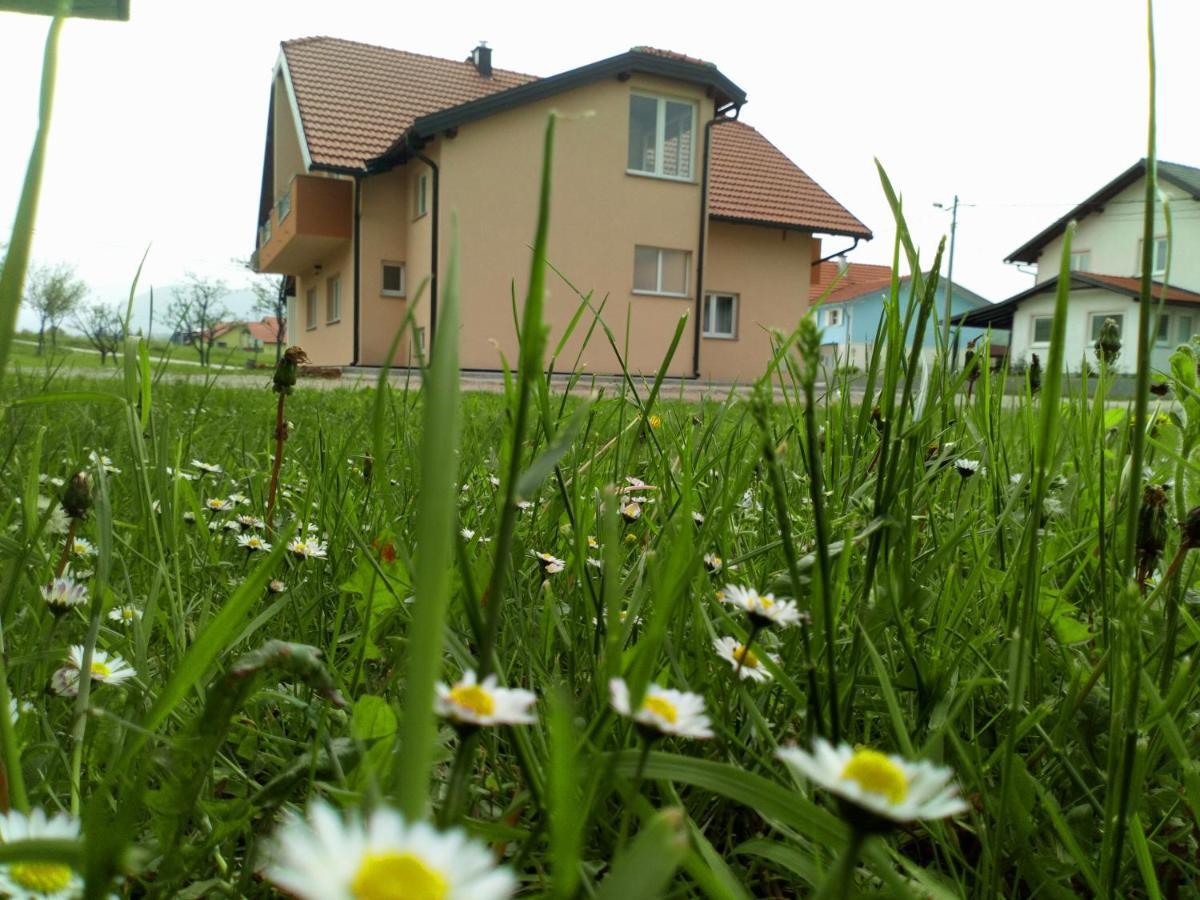 גרבובץ Neda Holiday House מראה חיצוני תמונה